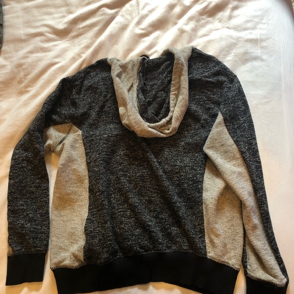 Black&Grey heathered hoodie- good condition - Picture 3 of 3